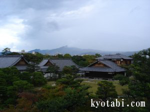 二条城天守台より本丸御殿